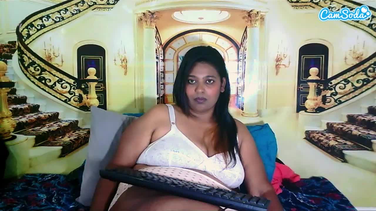 Live sex webcam photo for IndianYummy #39019958